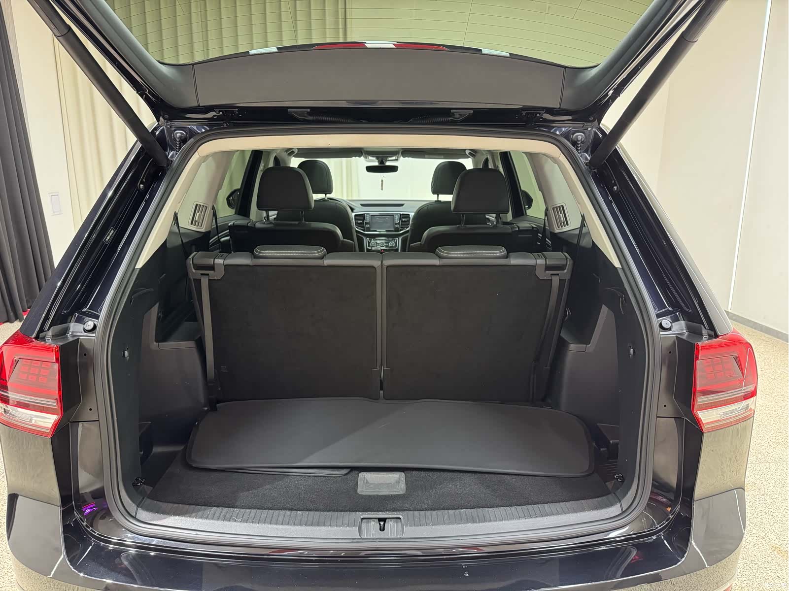 Volkswagen Teramont, 2018 31