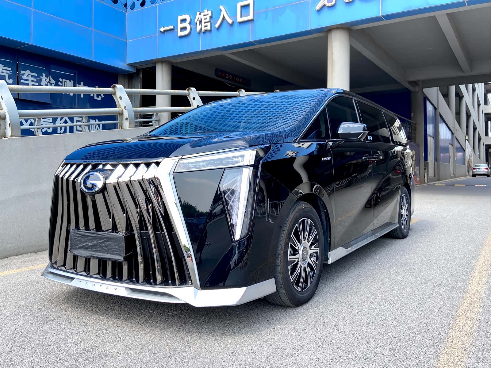Trumpchi E9, 2024 1