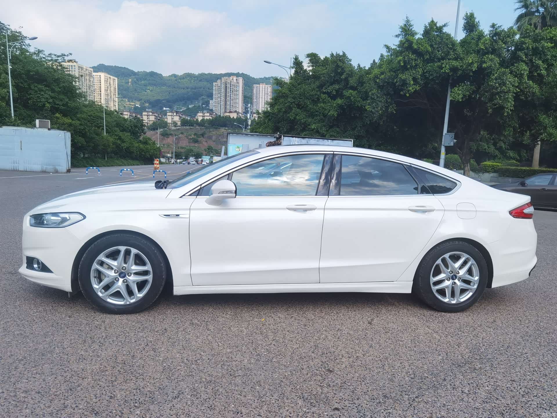Ford Mondeo, 2016 3