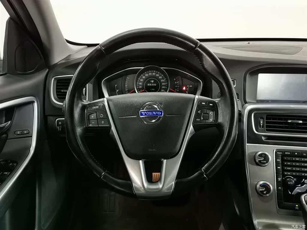 Volvo S60, 2015 11