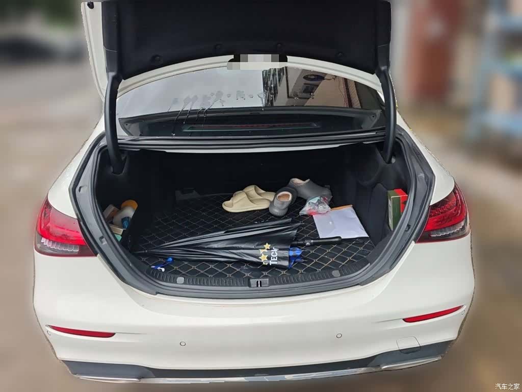 Mercedes-Benz E-Class, 2022 16