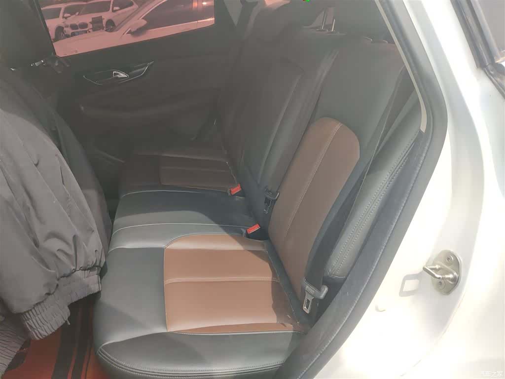 DongFeng AX7, 2018 8