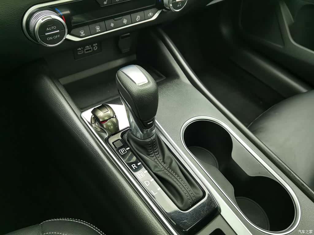 Nissan Teana, 2020 13