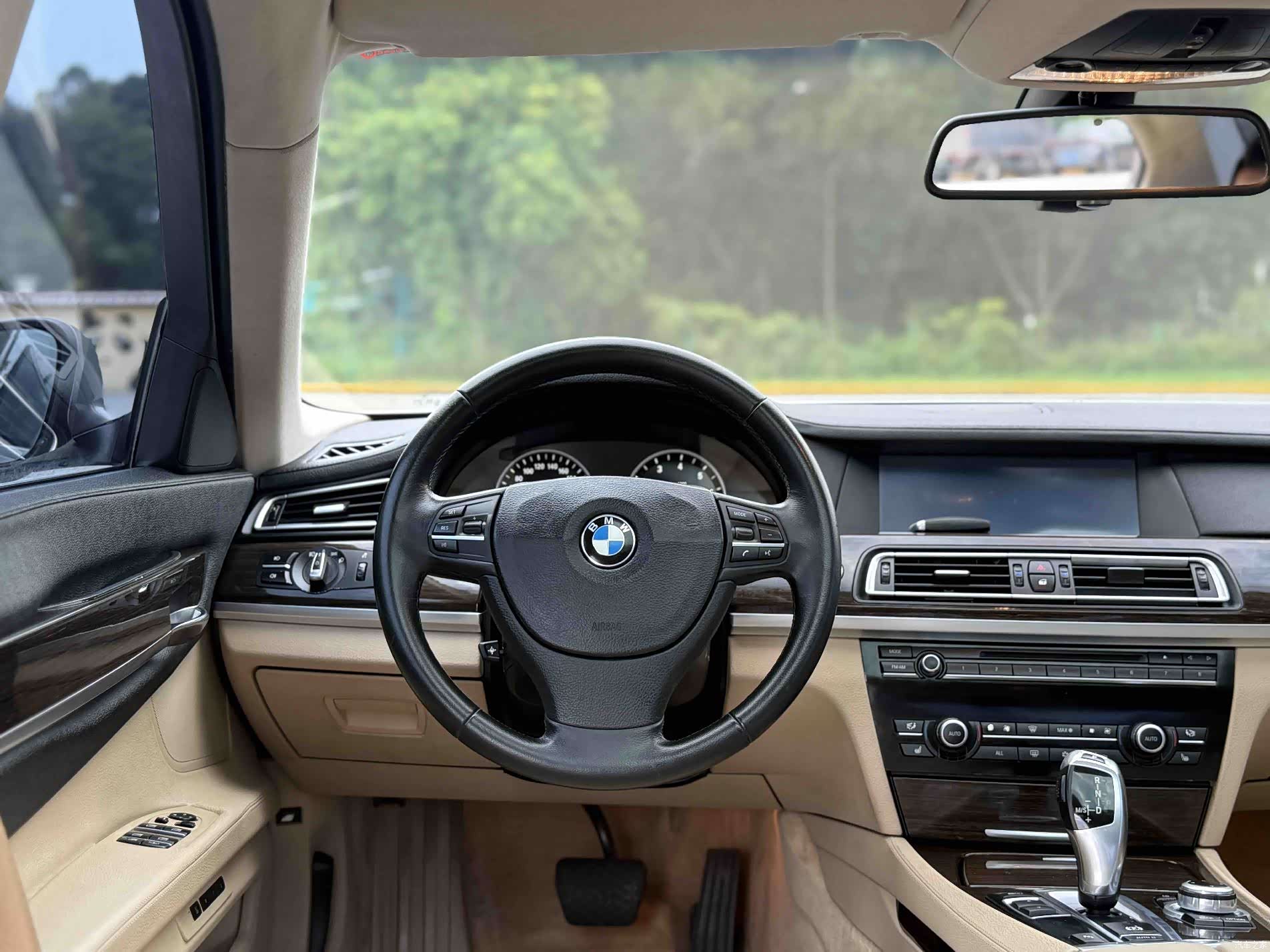 BMW 7 Series, 2011 22