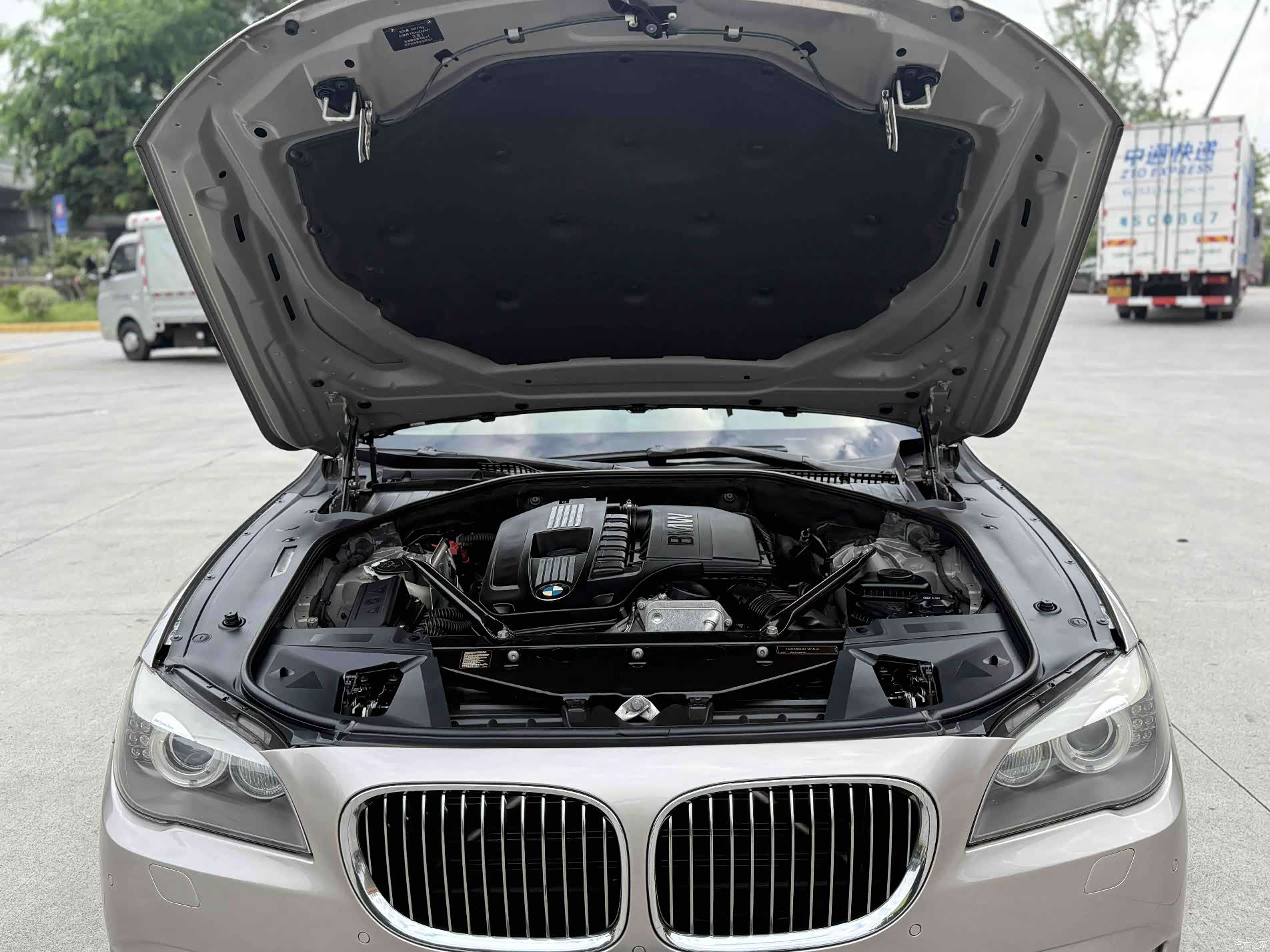 BMW 7 Series, 2011 18