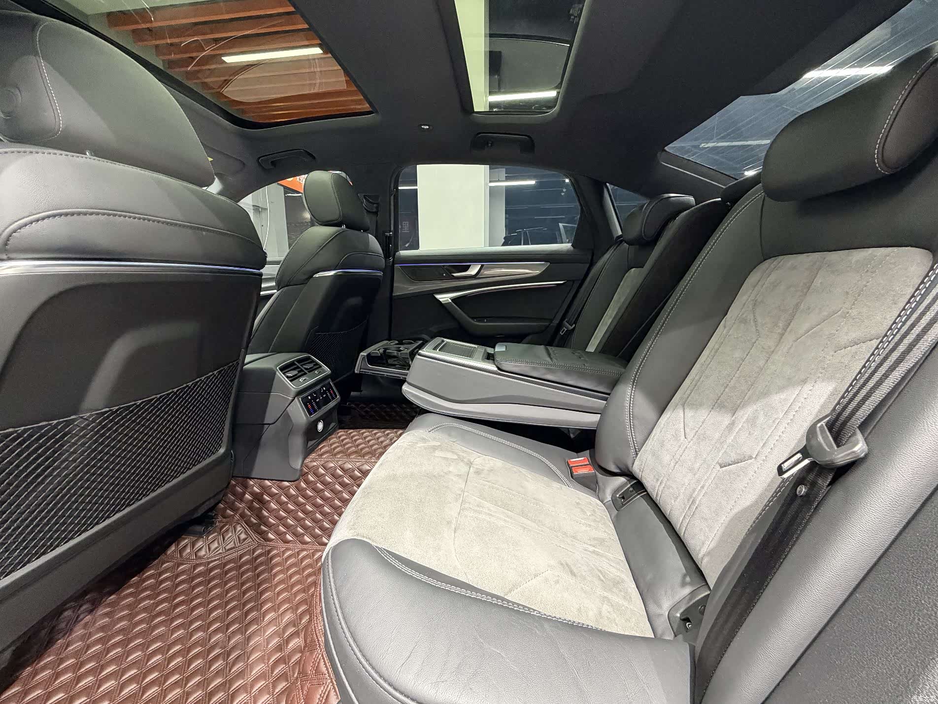 Audi A6L, 2021 9