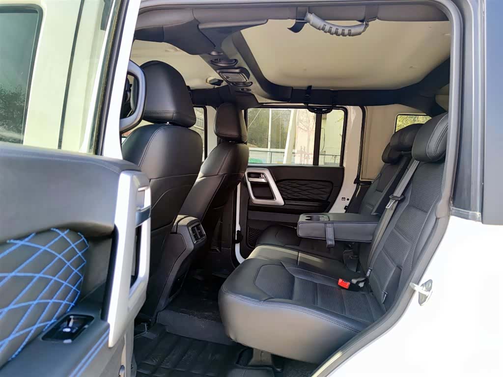 BAIC BJ40, 2025 10