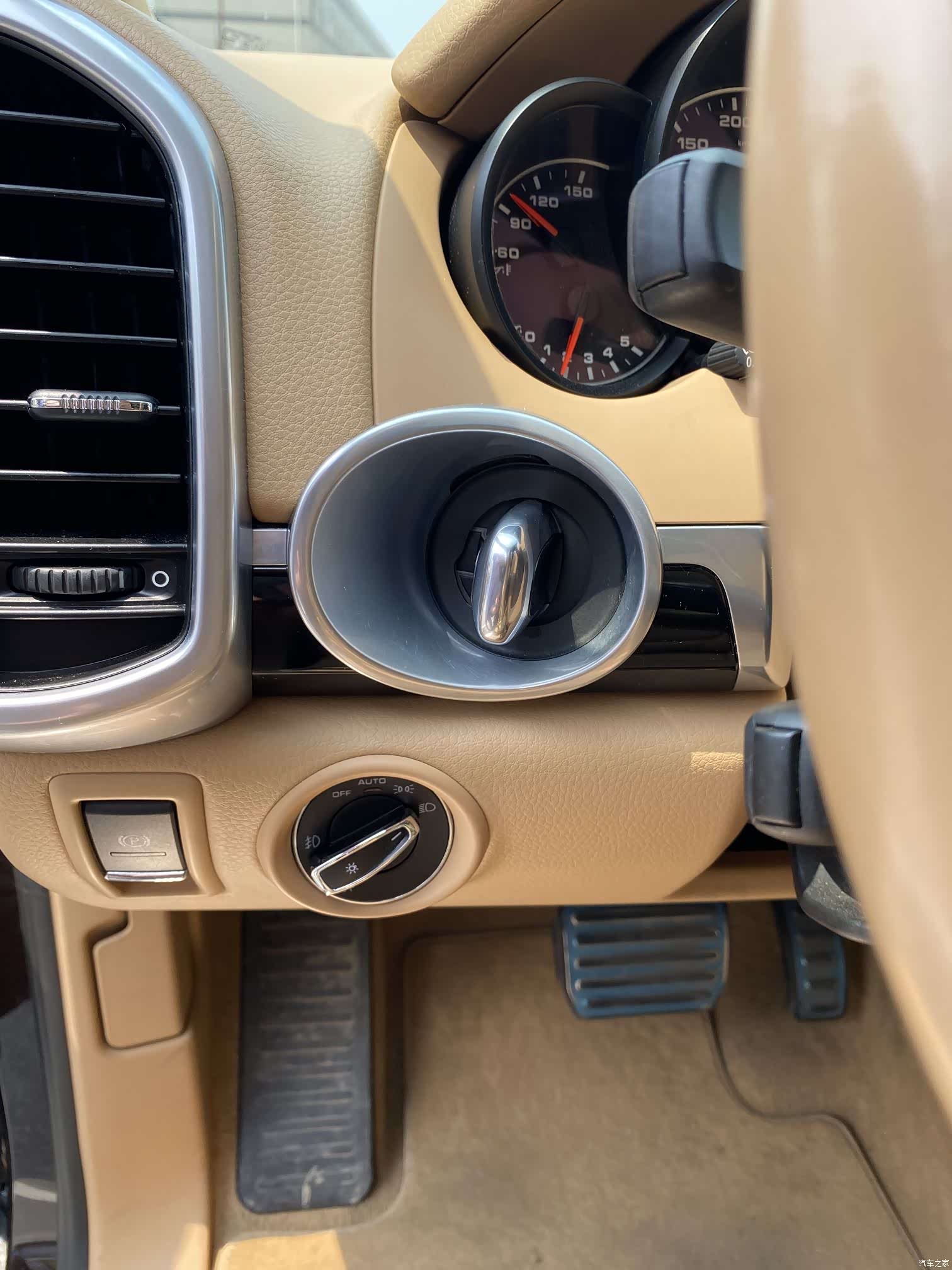 Porsche Cayenne, 2016 7