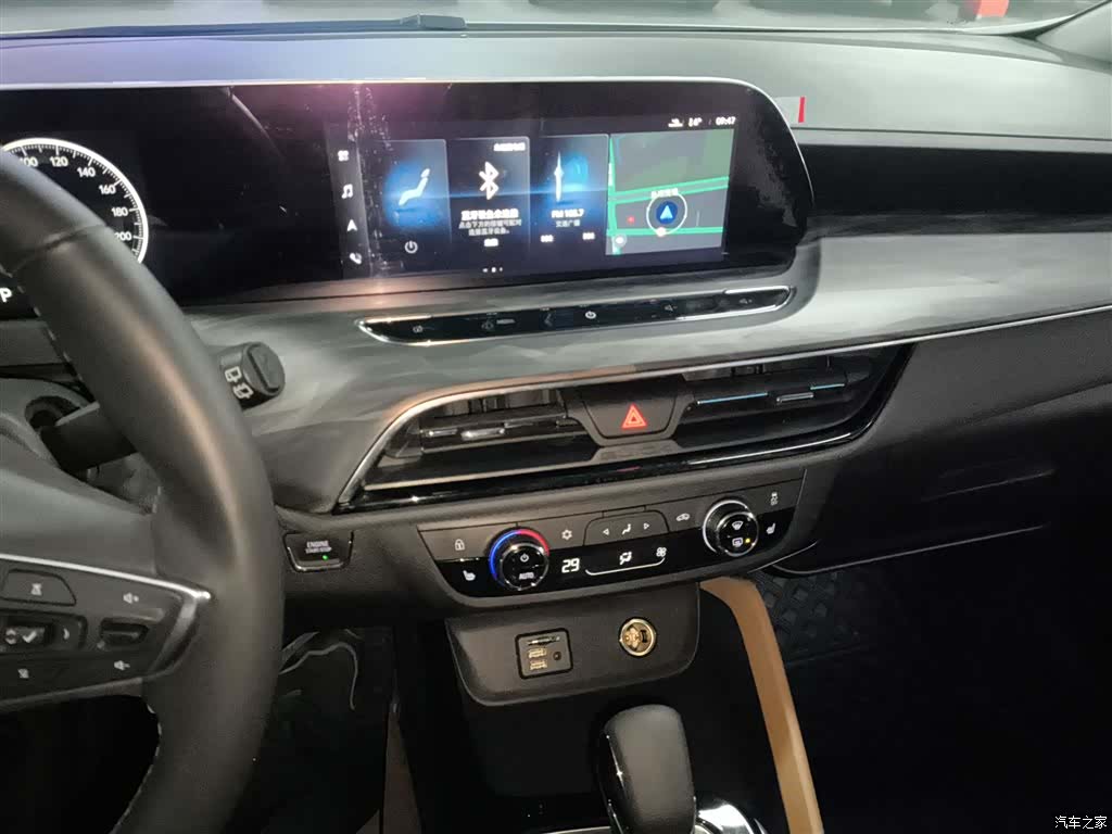 Buick GL6, 2022 13