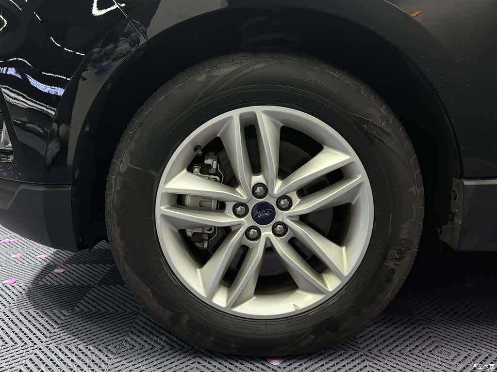 Ford Edge, 2021 7