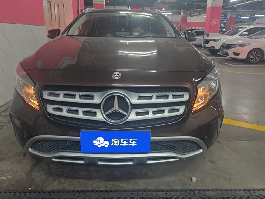 Mercedes-Benz GLA