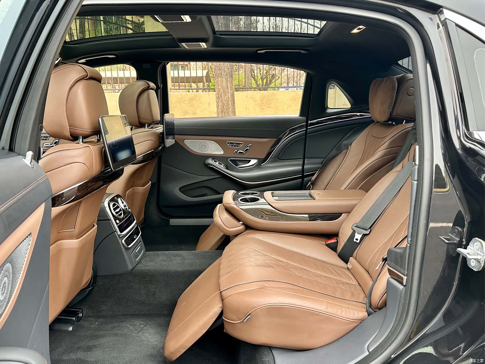 Maybach S-Class, 2019 13