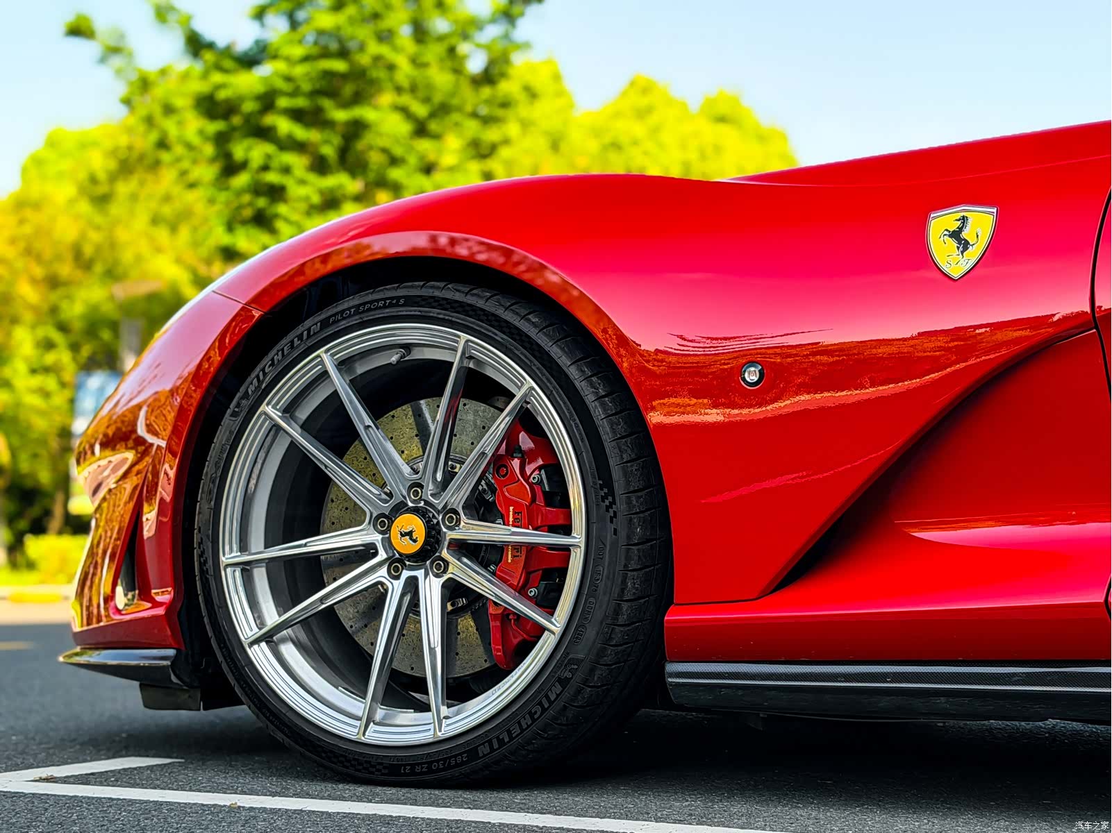 Ferrari 812, 2018 6