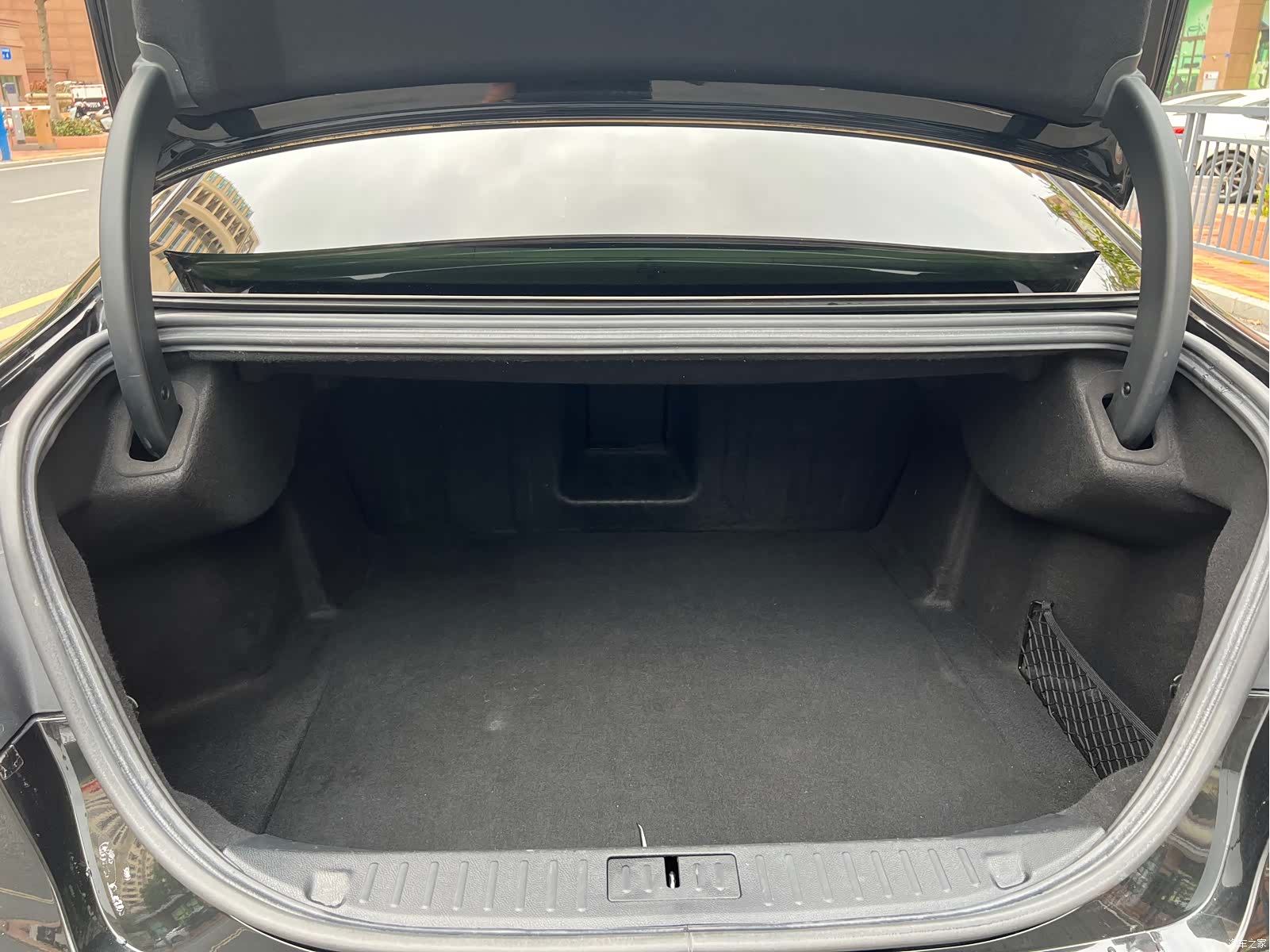 Ford Taurus, 2017 16