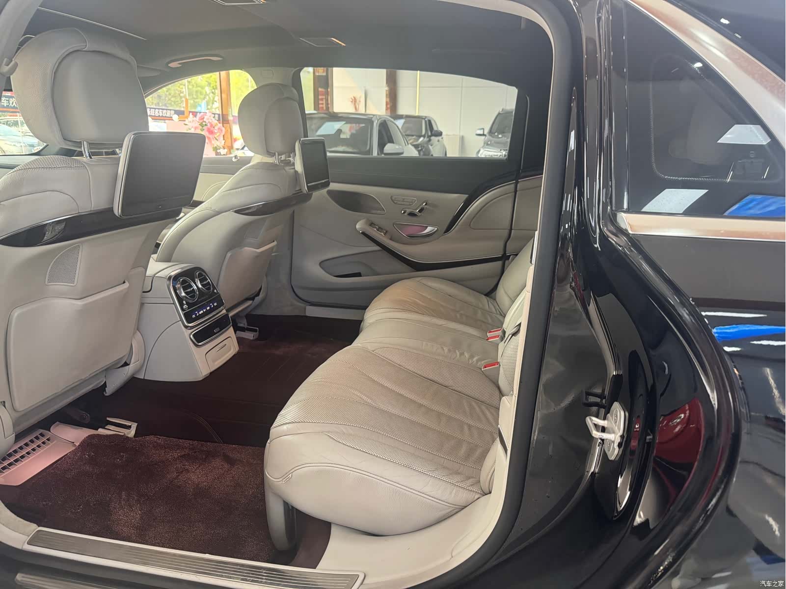 Maybach S-Class, 2015 6
