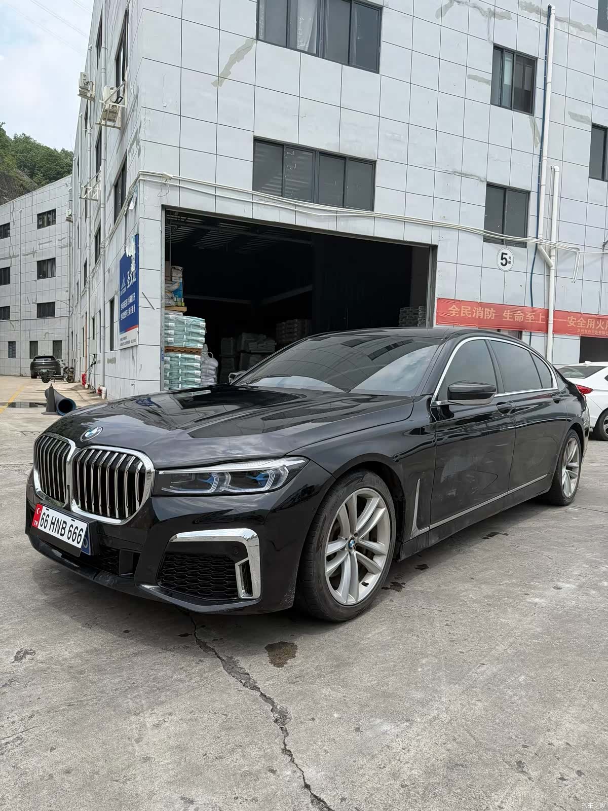 BMW 7 Series, 2016 1