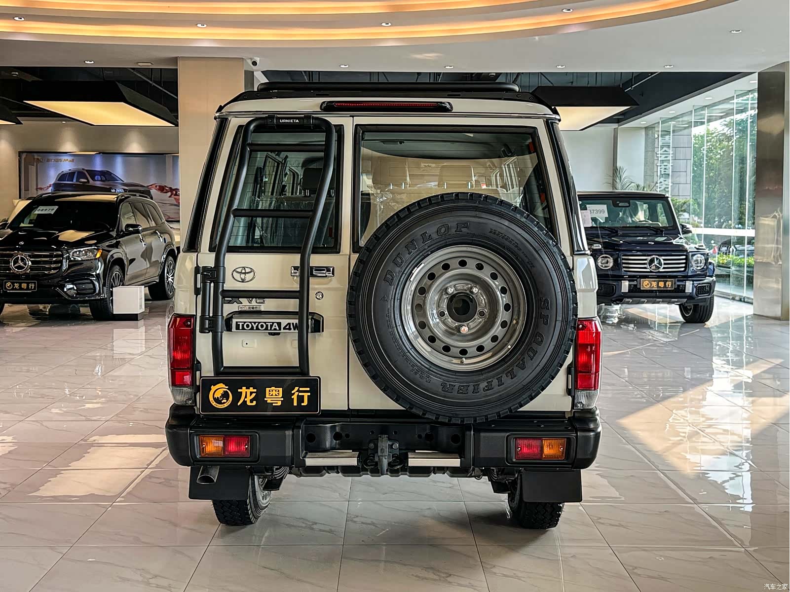 Toyota Land Cruiser, 1900 2