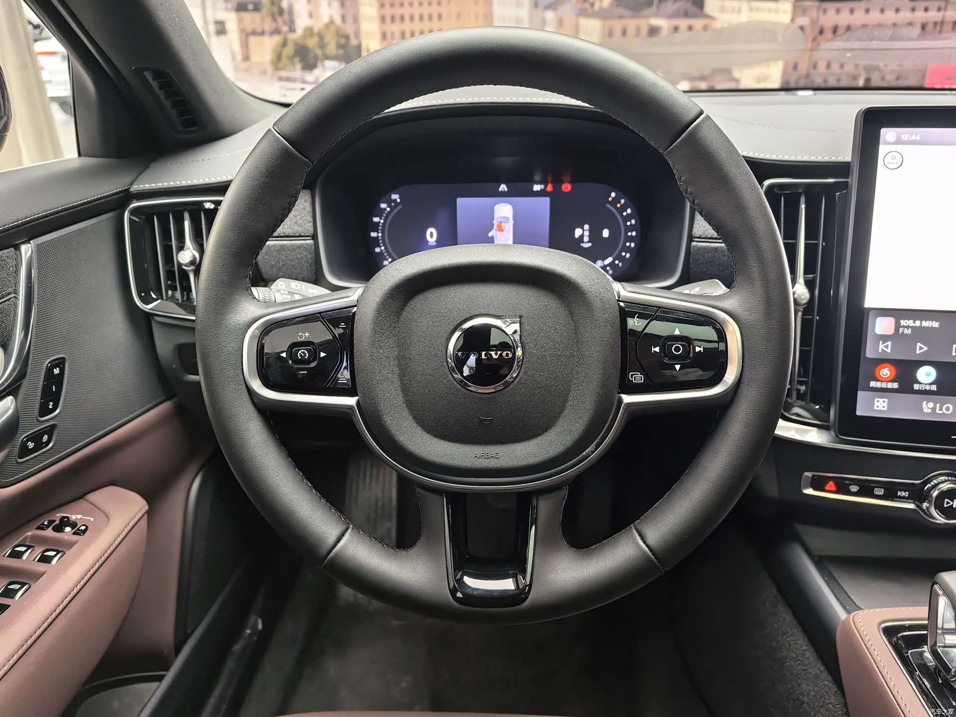 Volvo S90, 2025 4