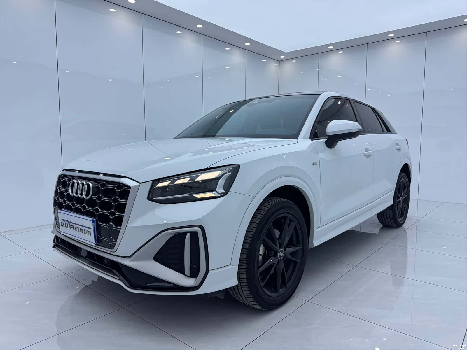 Audi Q2L