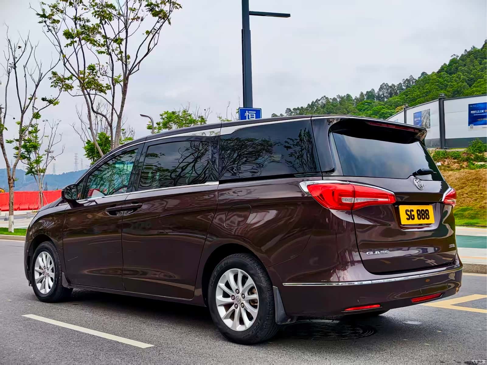 Buick GL8, 2019 8