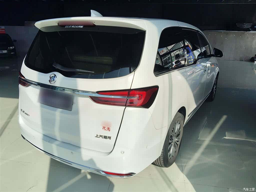 Buick GL8, 2022 6