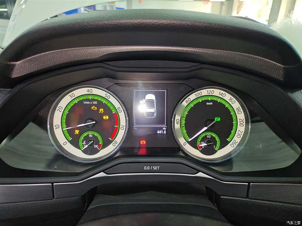 Skoda Superb, 2019 4