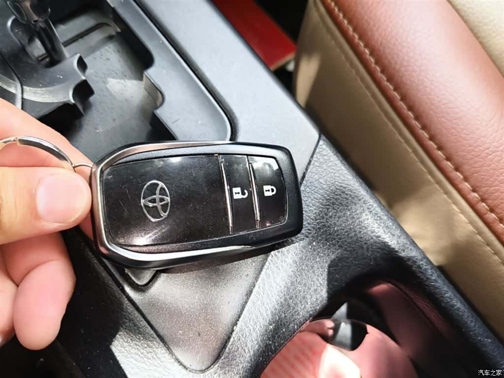 Toyota RAV4, 2017 9