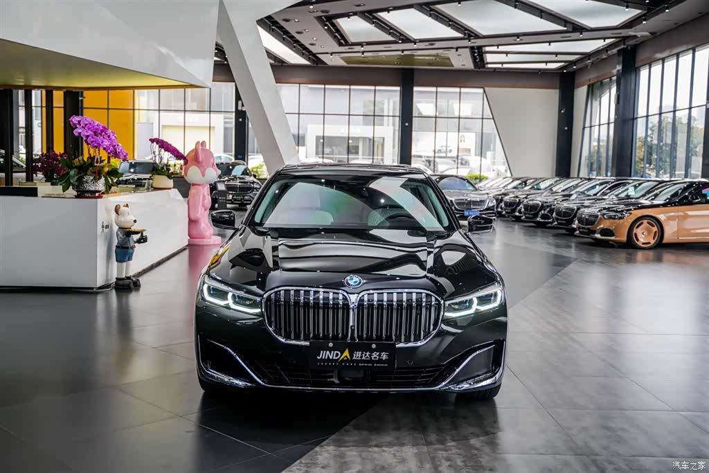 BMW 7 Series, 2020 все фото