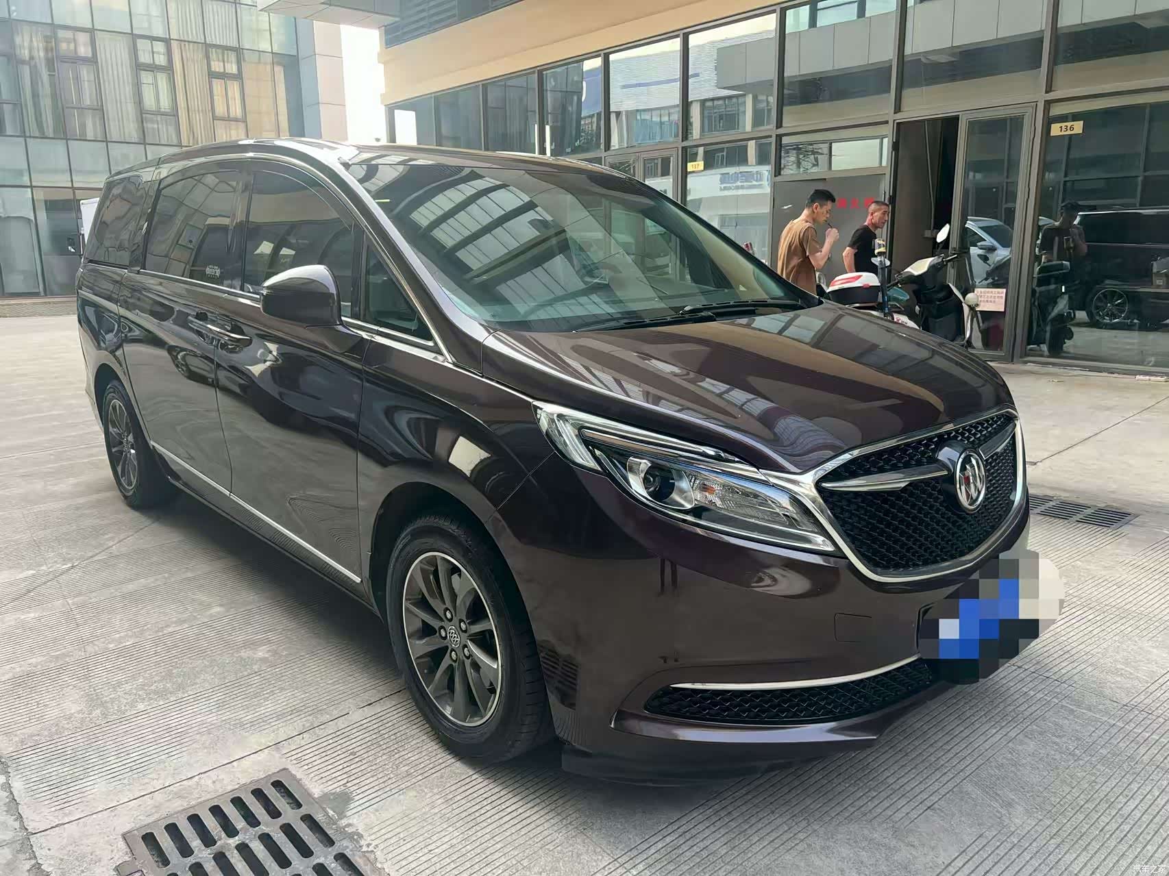 Buick GL8, 2019 3