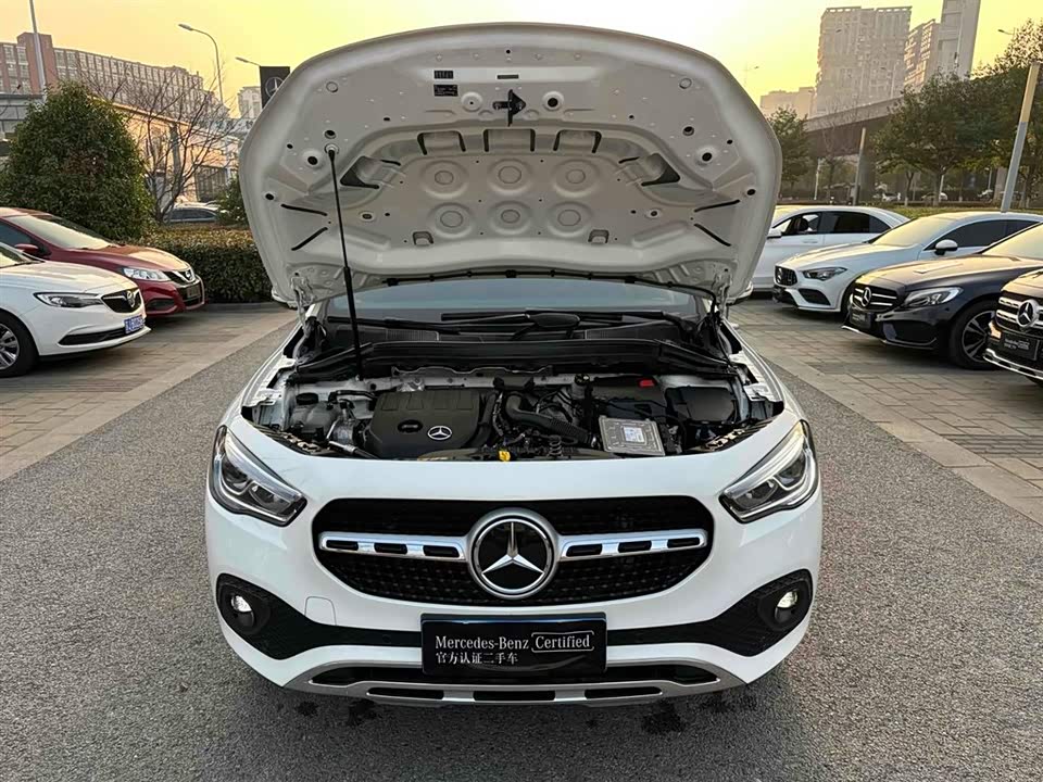 Mercedes-Benz GLA