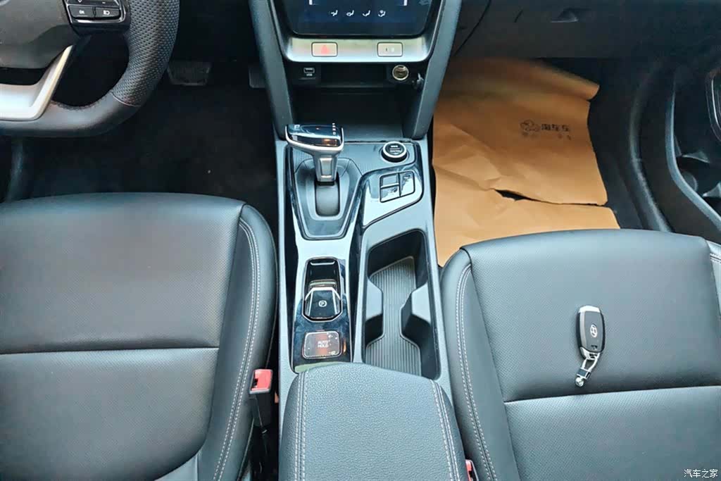 Hyundai ix35, 2022 16