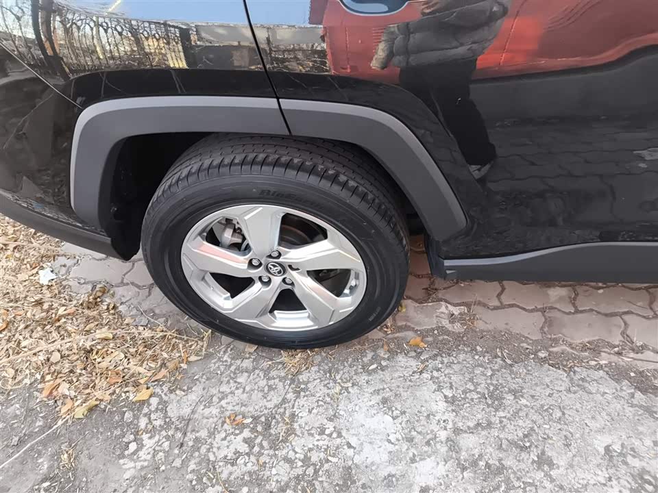 Toyota RAV4 Rongfang