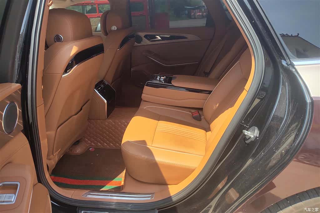 Hongqi H9, 2021 11
