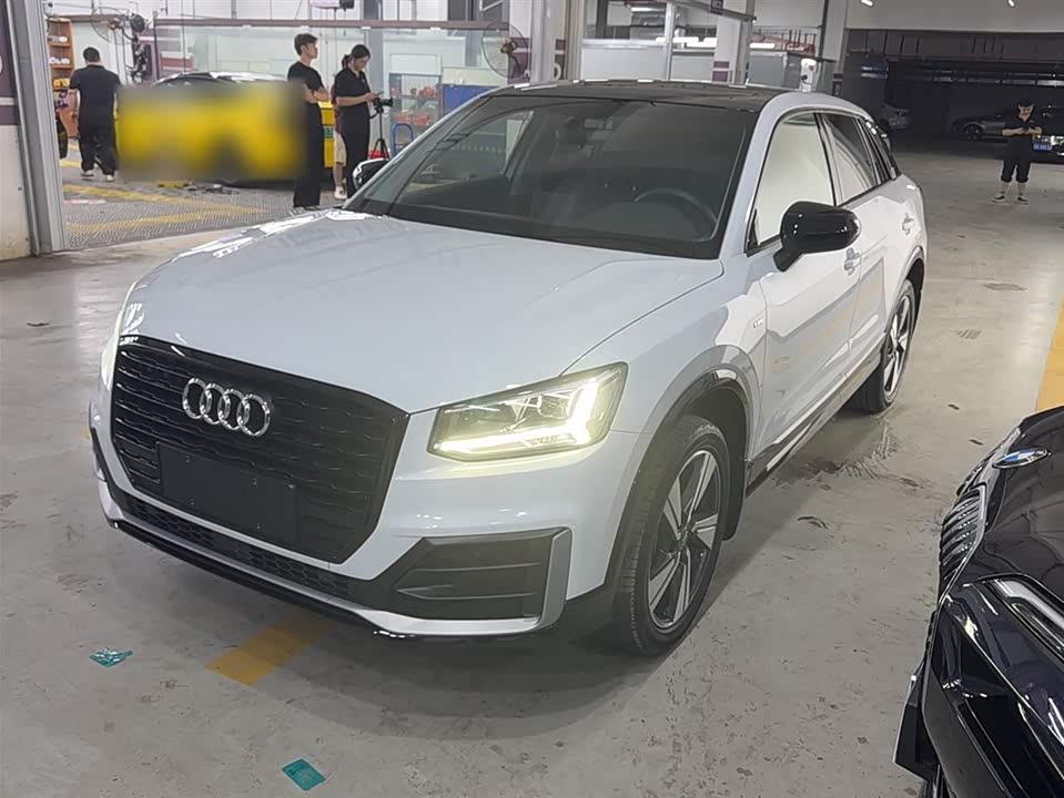 Audi Q2L