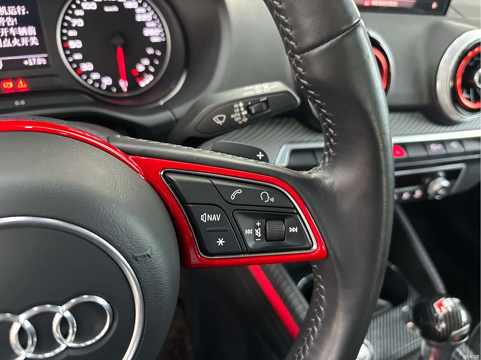 Audi Q2L, 2022 8