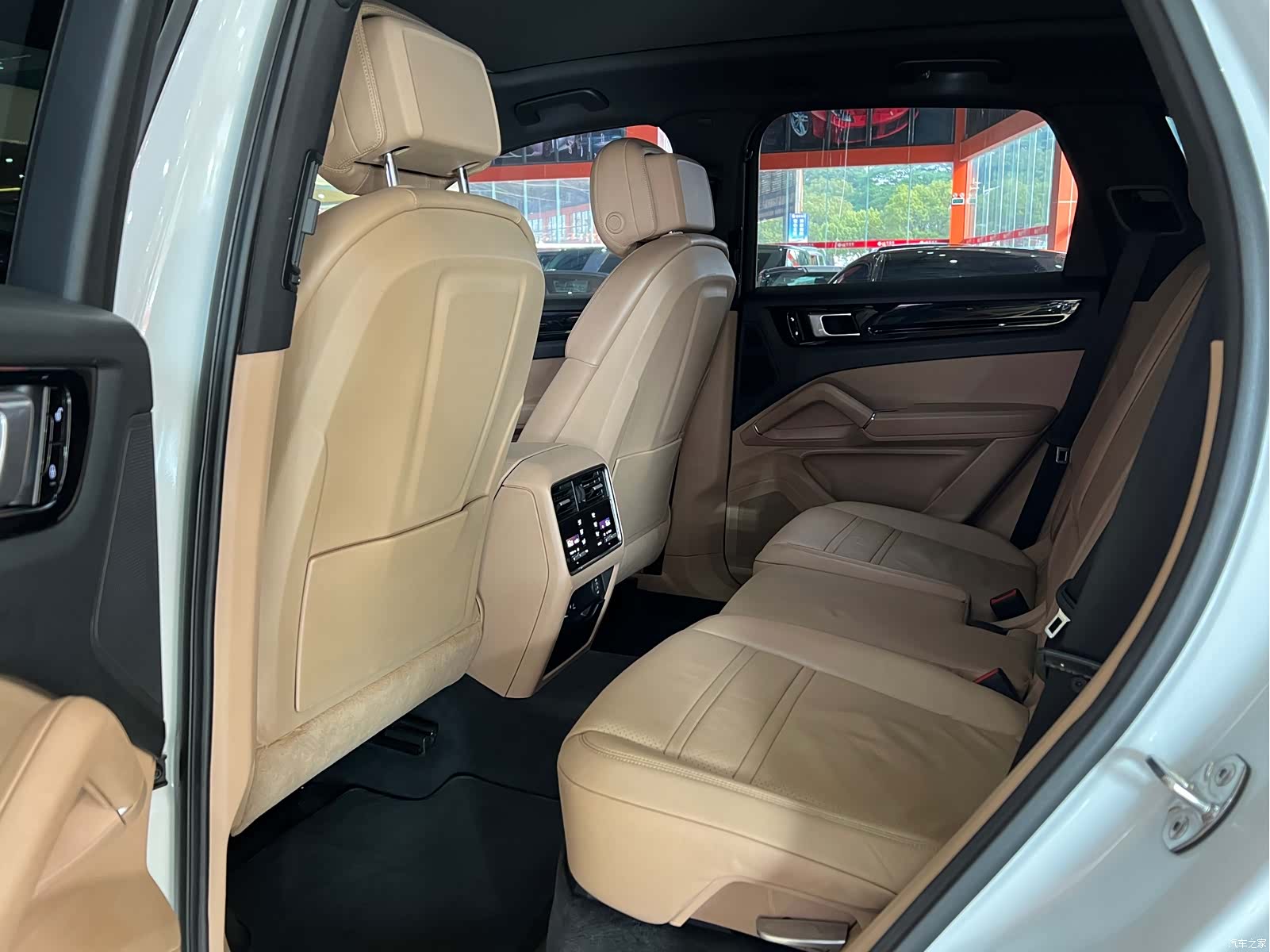 Porsche Cayenne, 2018 8