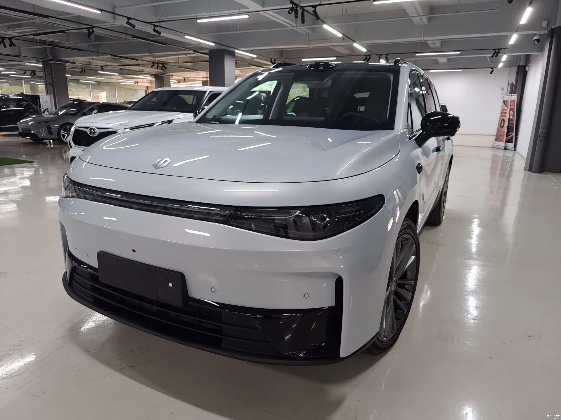 Leapmotor C16