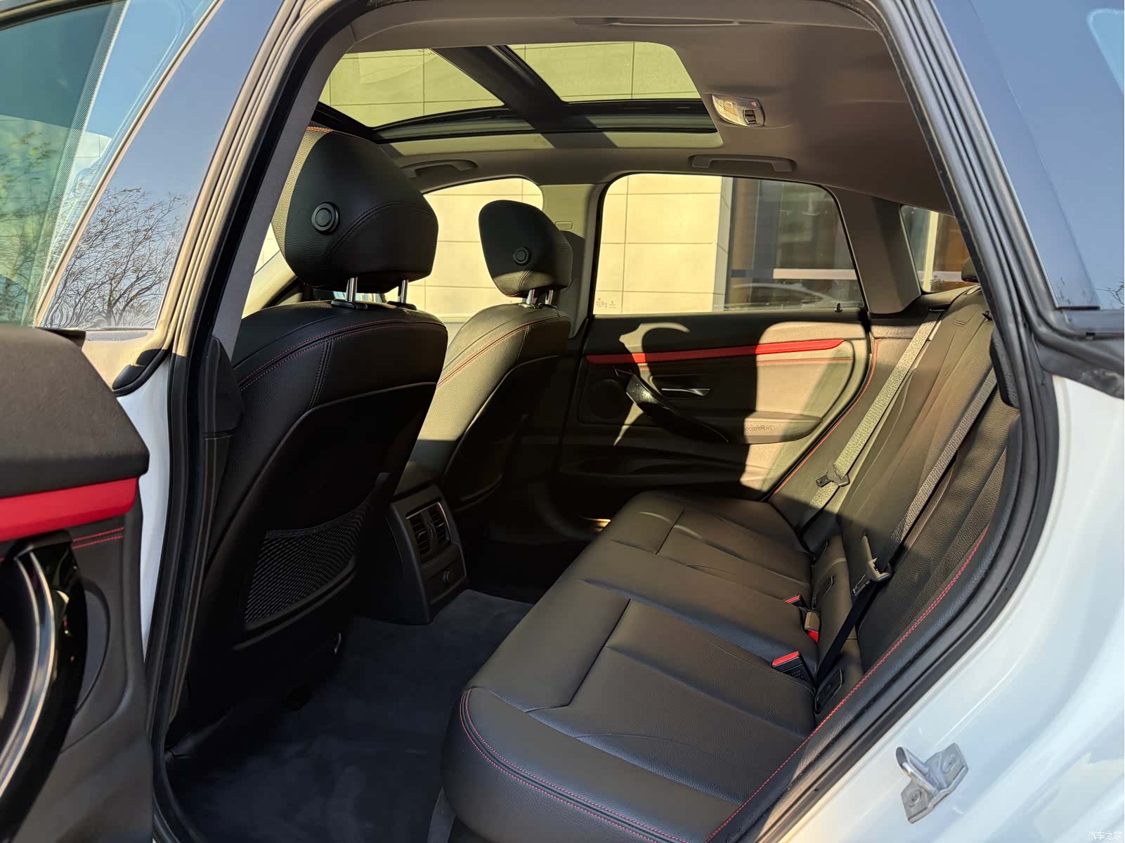 BMW 3 Series, 2015 10