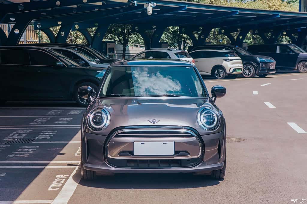 Mini ONE, 2021 10