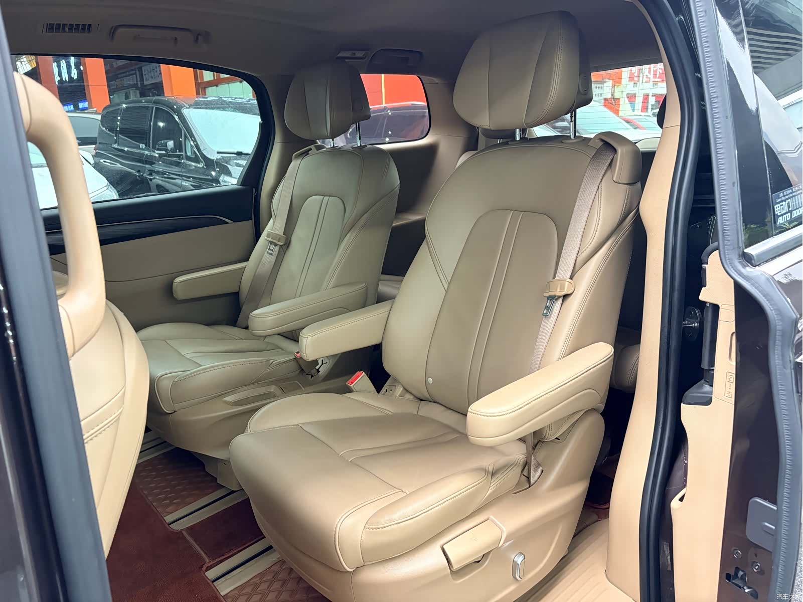 Buick GL8, 2021 9