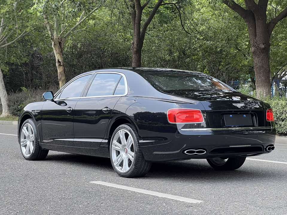 Bentley Flying