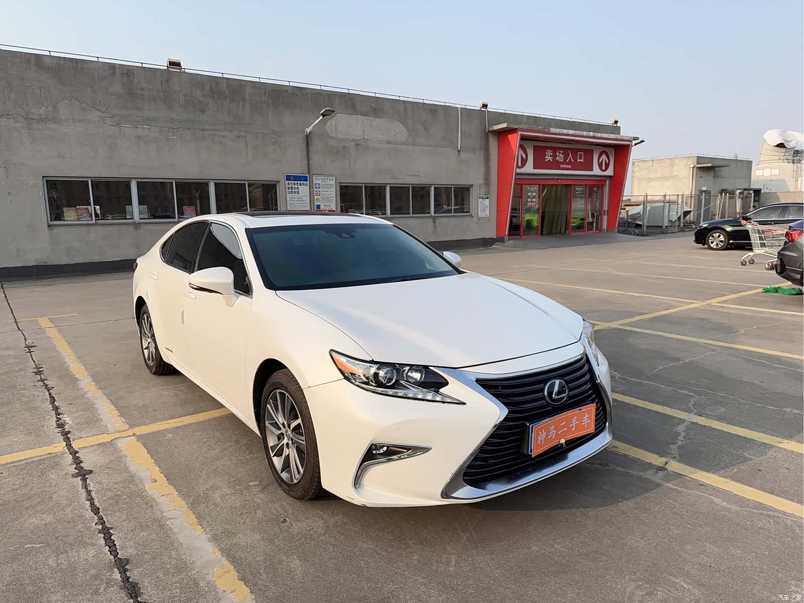 Lexus ES, 2018 3