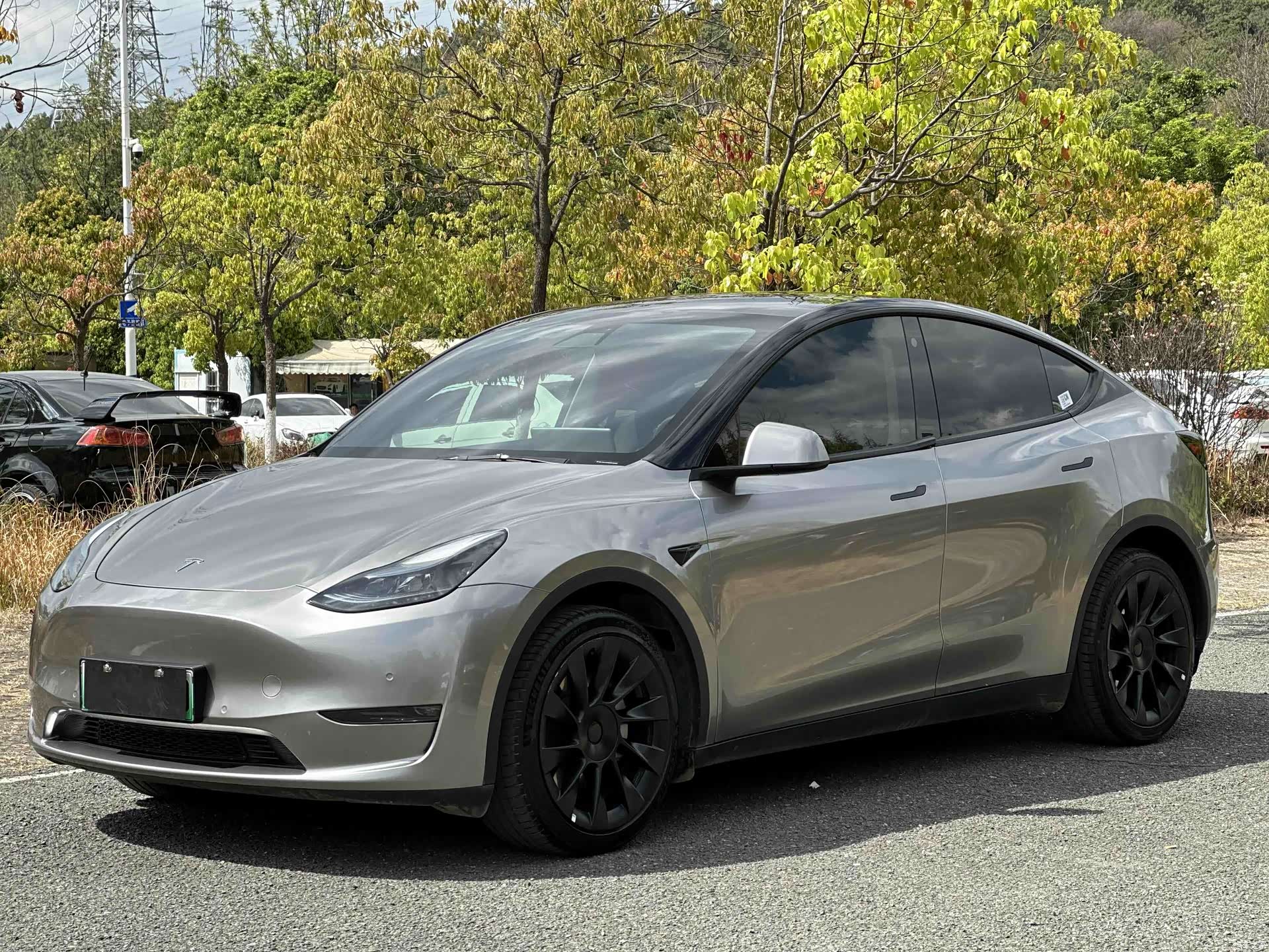 Tesla Model Y, 2023 1