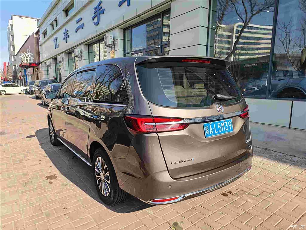Buick GL8, 2022 4