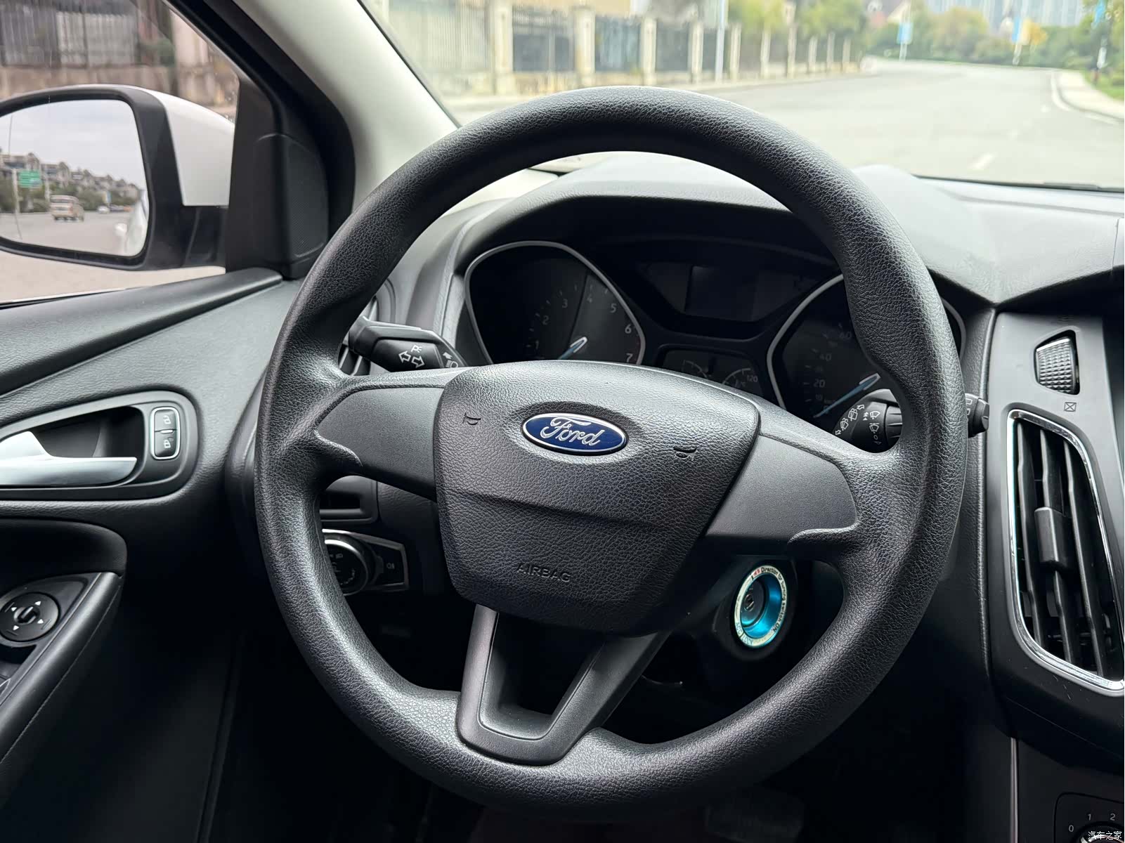 Ford Focus, 2017 10