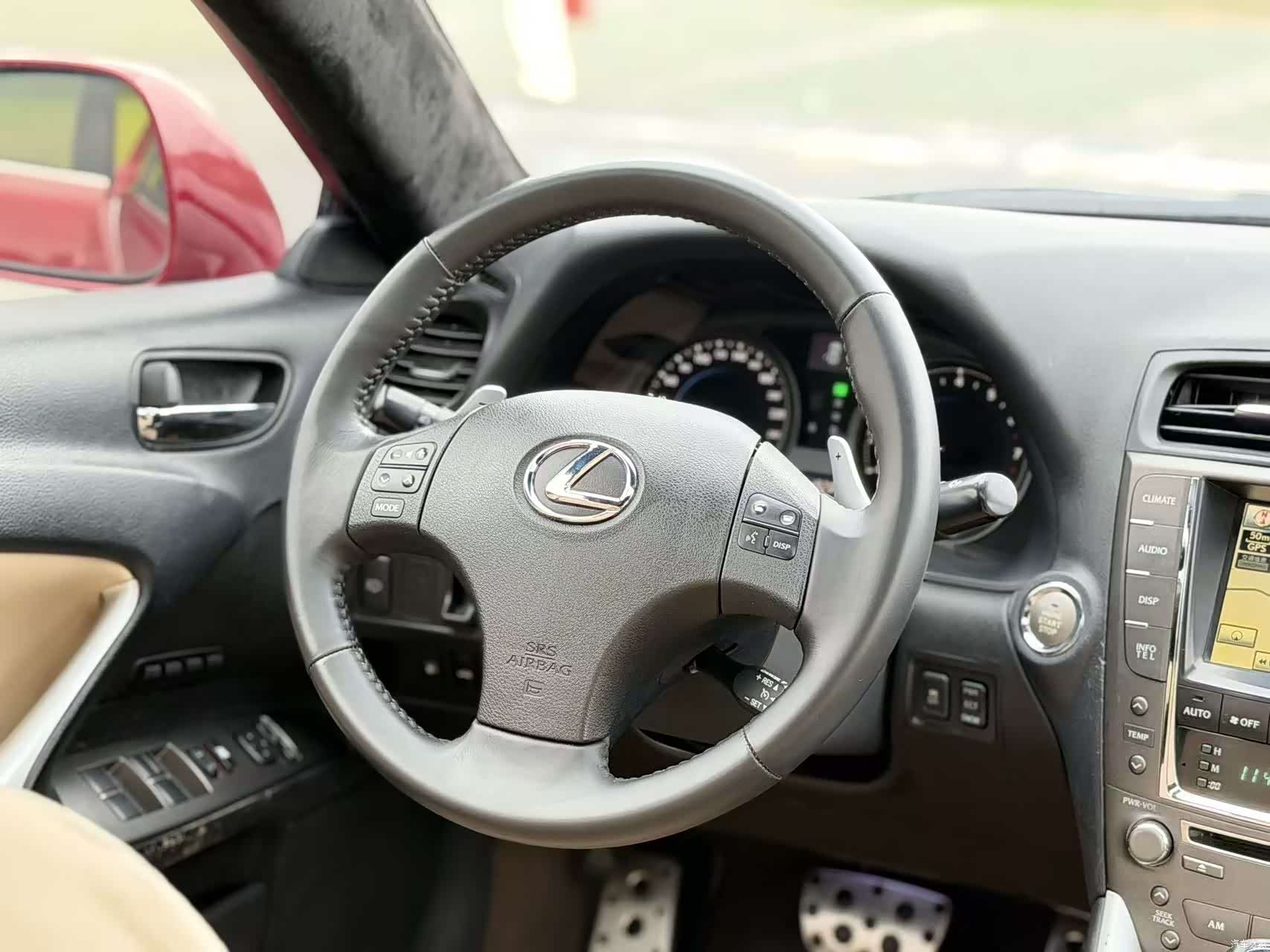 Lexus IS, 2010 10