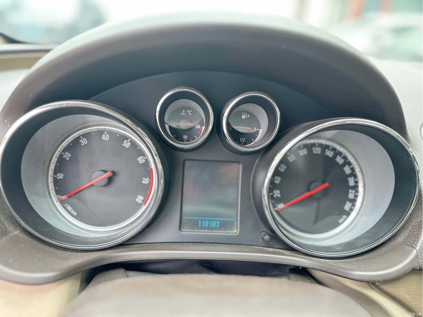 Buick Regal, 2011 11