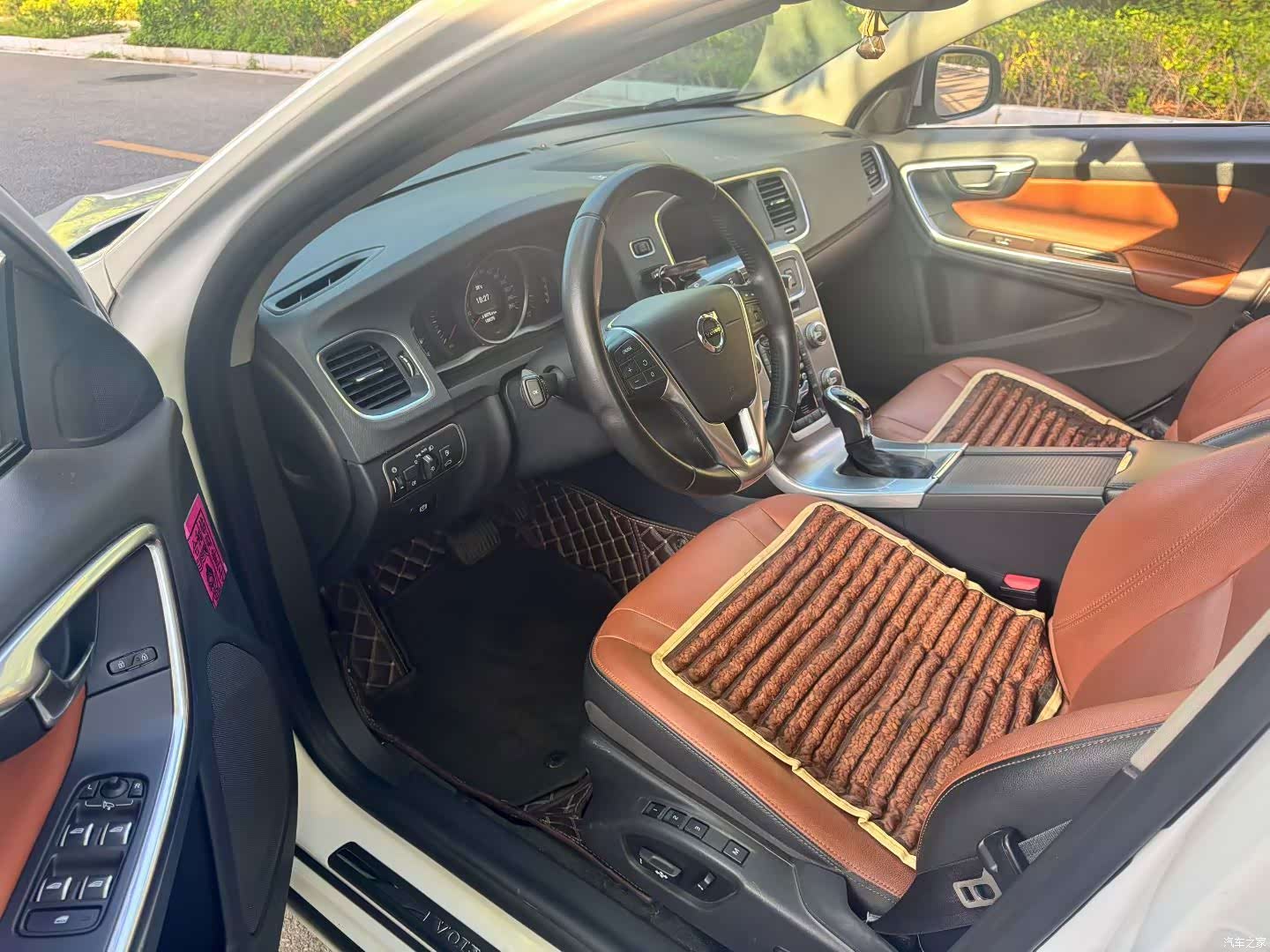 Volvo S60, 2019 все фото