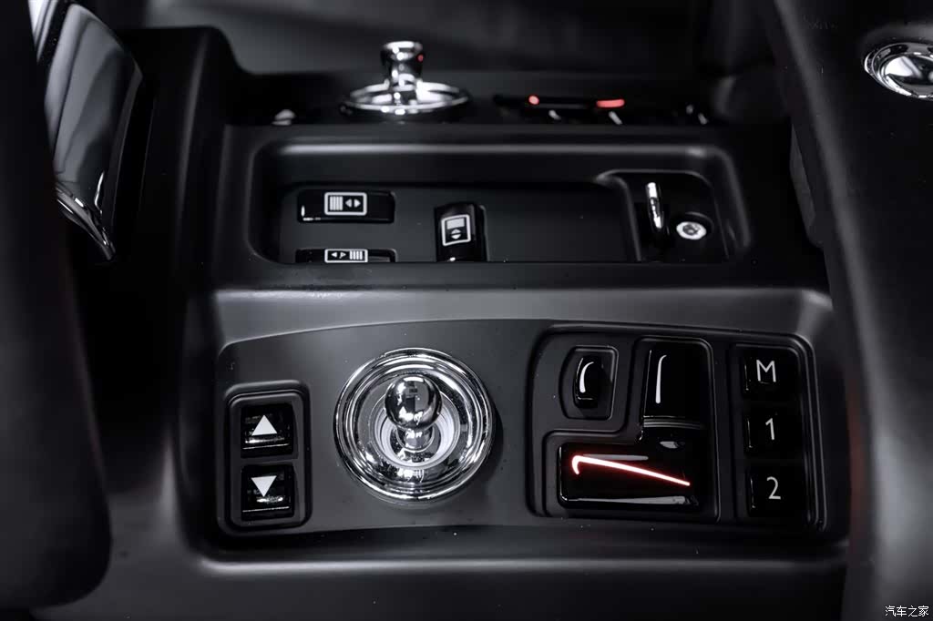 Rolls-Royce Phantom, 2018 17