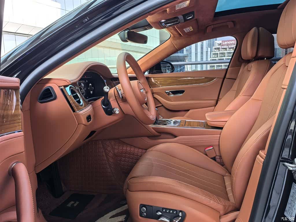 Bentley Flying Spur, 2022 11